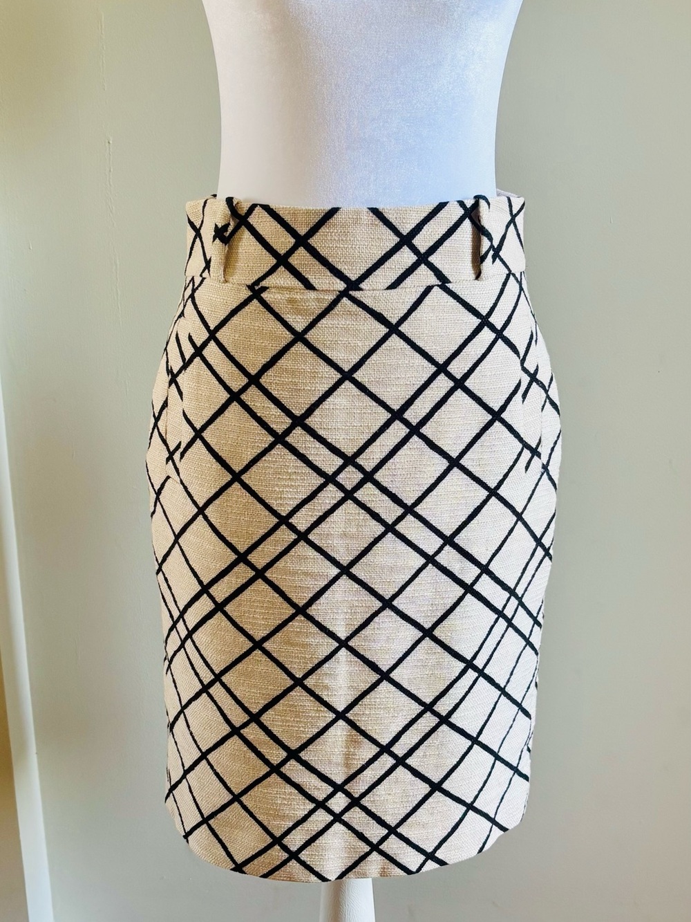Banana Republic Cream Pencil Skirt with Black Grid - Picture 2 of 10